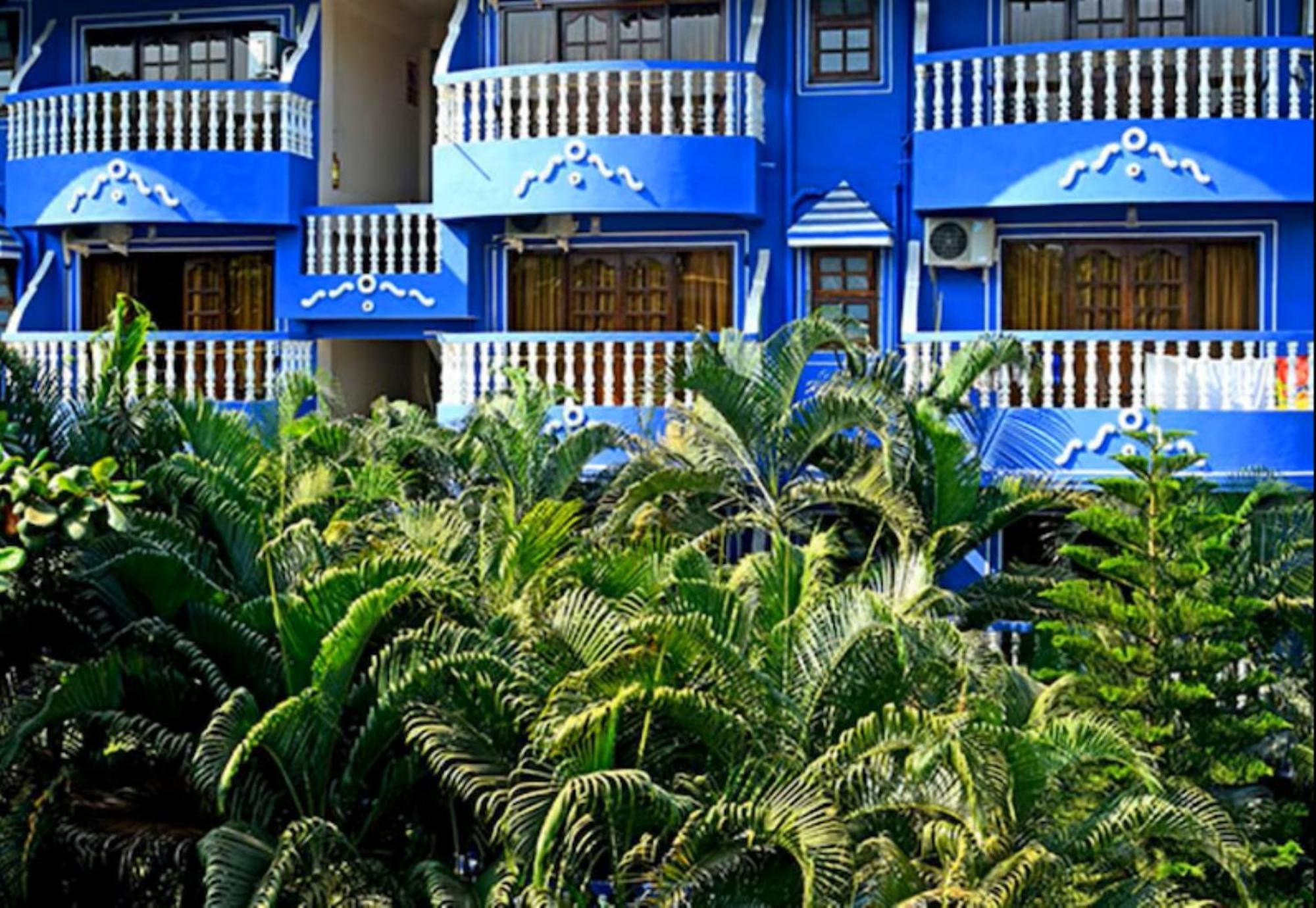 Villa Theresa Beach Resort カラングート エクステリア 写真